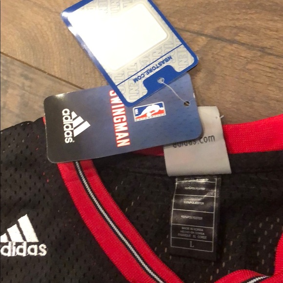 **RARE** Sixers Iverson Jersey ( number 3) - Picture 2 of 5